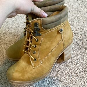 Camo leather heel/boot